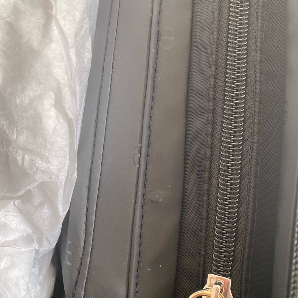 New Dior Toiletry bag - Picture 5 of 8
